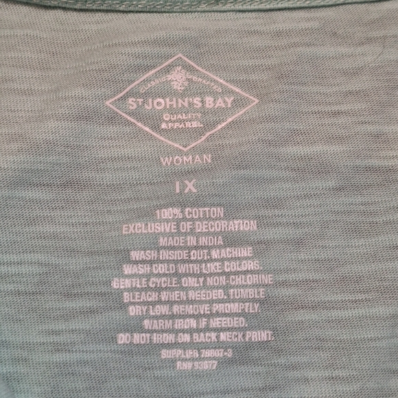 St. John's Bay Mint Green Top With  Navy Floral 3/4 Length Puff Sleeves - Picture 5 of 13